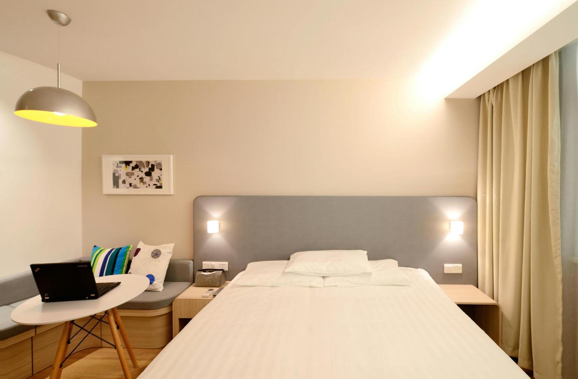 Hotel Luxe Manor Near Delhi Airport Yeni Delhi Dış mekan fotoğraf