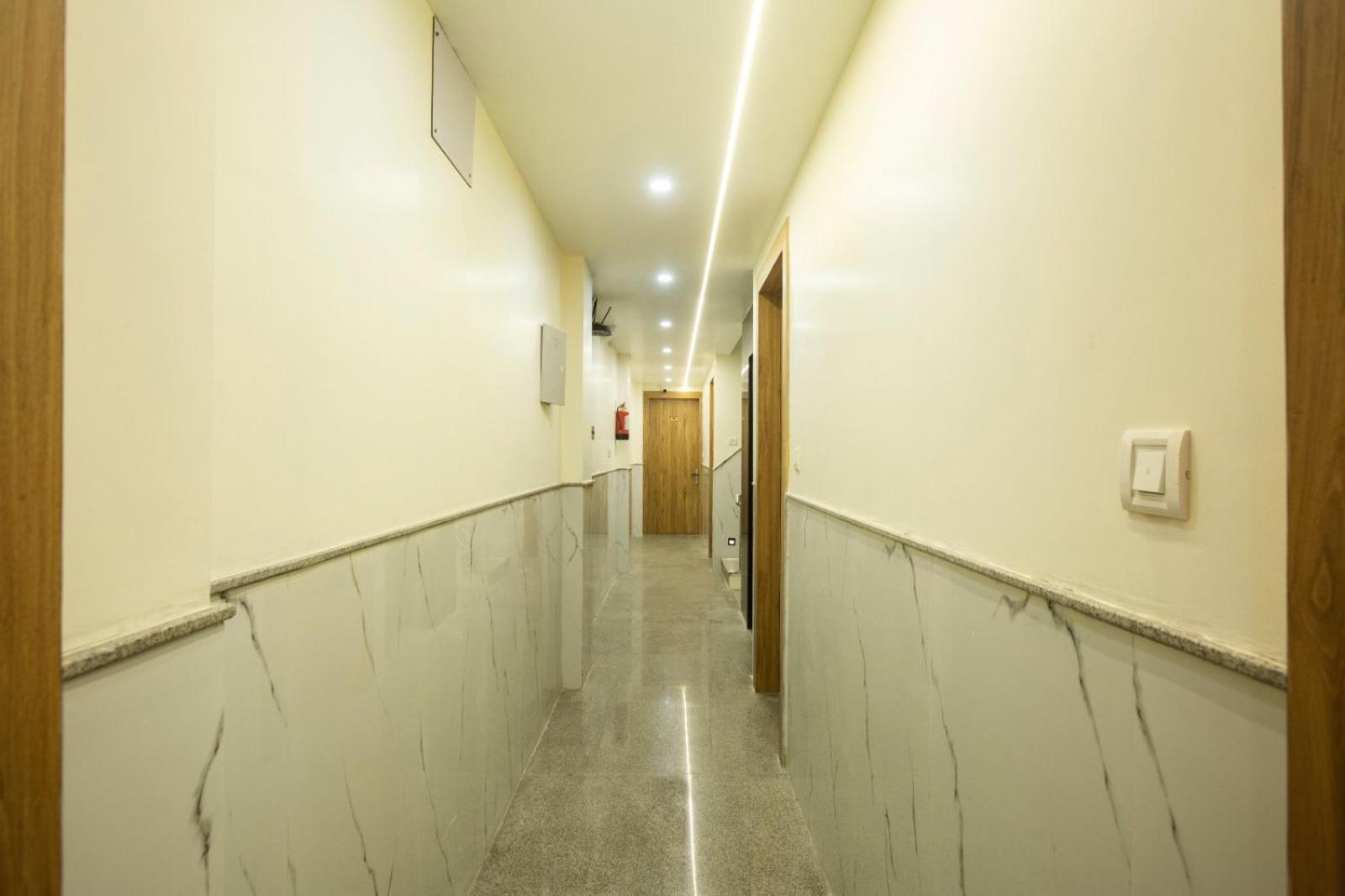 Hotel Luxe Manor Near Delhi Airport Yeni Delhi Dış mekan fotoğraf