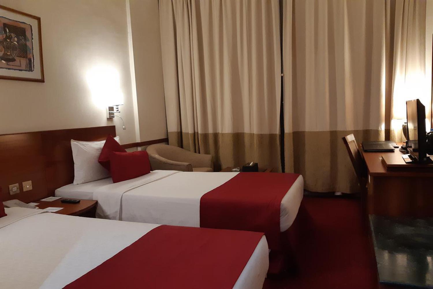 Hotel Luxe Manor Near Delhi Airport Yeni Delhi Dış mekan fotoğraf
