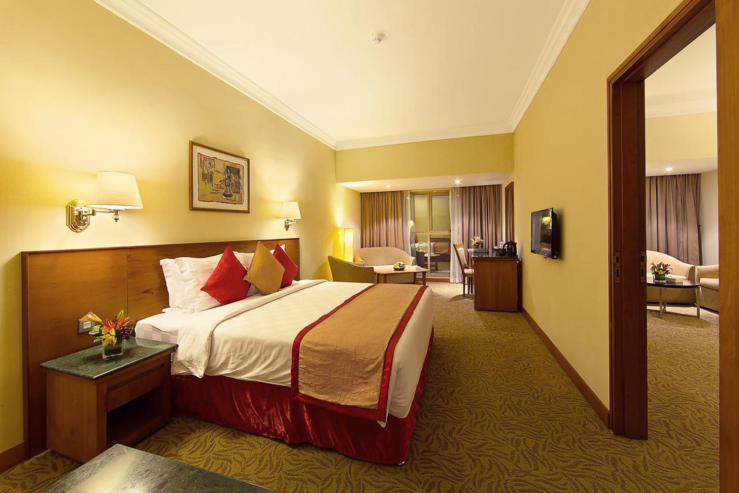 Hotel Luxe Manor Near Delhi Airport Yeni Delhi Dış mekan fotoğraf